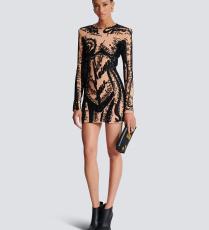 فستان من بالمان Balmain 