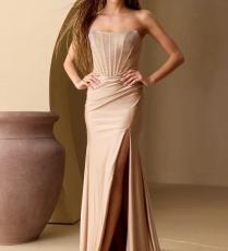 فستان بيج من Lady Black Tie