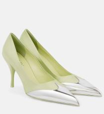 حذاء من Prada 