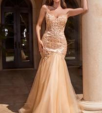 فستان من Galina Couture