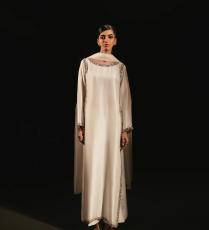 فستان من Iqra Furqan فستان من Iqra Furqan