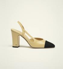 حذاء من Chanel