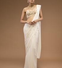 ساري من Kalki Fashion