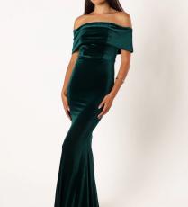 فستان من Petal and Pup