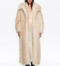 معطف من Bimba Y Lola