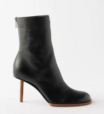 بوت من Jacquemus