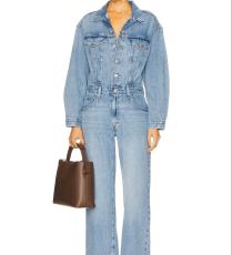 جمبسوت من Levi’s