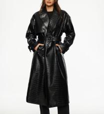 معطف من Dynamite