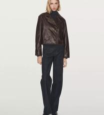 جاكيت من Massimo Dutti