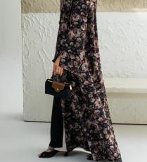 عباية من Modesque