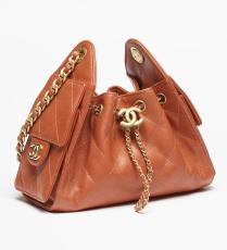 حقيبة من Chanel