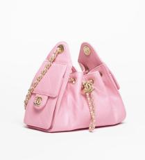 حقيبة من Chanel