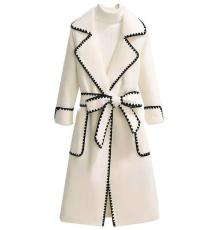 معطف من Bey Azura