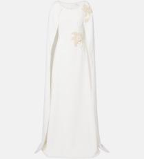 فستان من Safiyaa