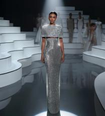 فستان من Mimoza Kadriaj