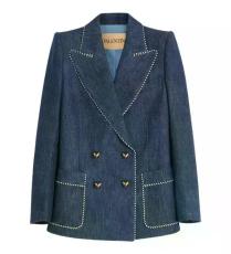 جاكيت من Valentino