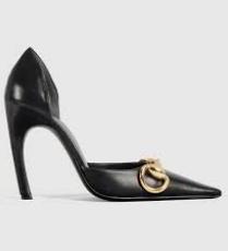 حذاء من Gucci