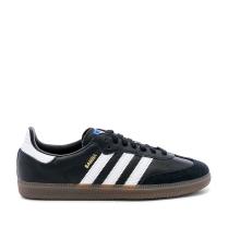 حذاء من Adidas