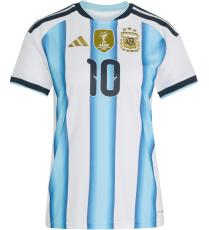 توب من Adidas