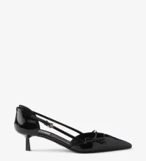 حذاء من Prada
