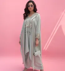 قفطان من Prahnaaya