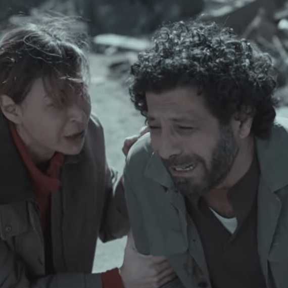 مشهد من الحلقة الأخيرة لمسلسل صحاب الأرض