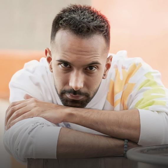 طيف إبراهيم يراهن على اسمه بعيداً عن شهرة عائلته