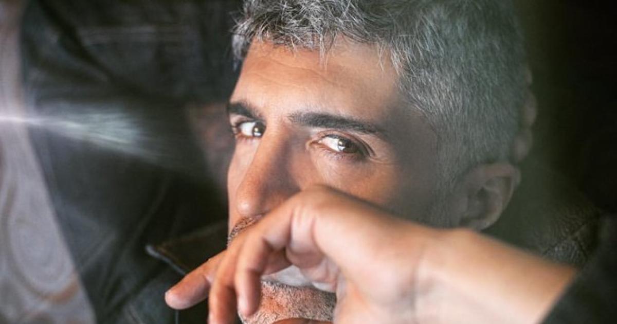 Mp3 تحميل اوزجان دنيز اغنية لست نصيبي مترجمه Ozcan Deniz Nasipdegilmis أغنية تحميل موسيقى