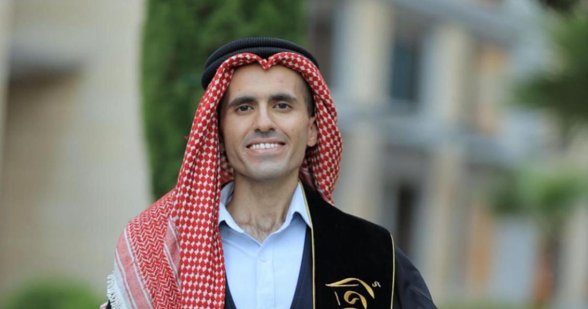 ملك جمال الأردن" أيمن العلي في صورة صادمة وتعاطف عربي كبير | ET بالعربي