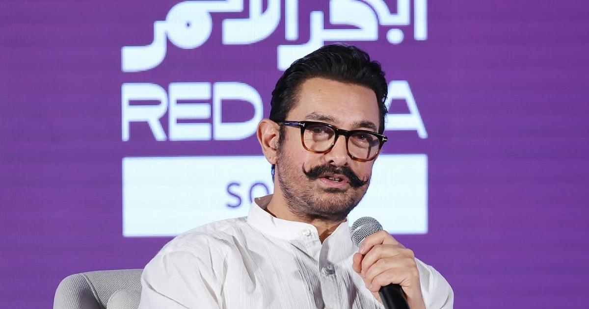 ما صحة اعتزال عامر خان | ET بالعربي