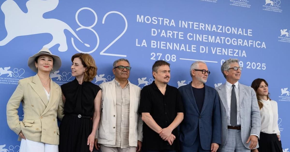 حضور عالمي في اليوم الأول من مهرجان فينيسيا السينمائي 2025 .. واللافت كان تصريحات المدير الفني ألبرتو باربيرا عن فلسطين وما يحدث في غزة 