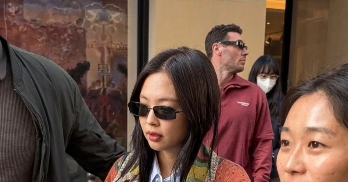 Controversy Surrounding Jennie of BLACKPINK's Behavior with Fans in Paris