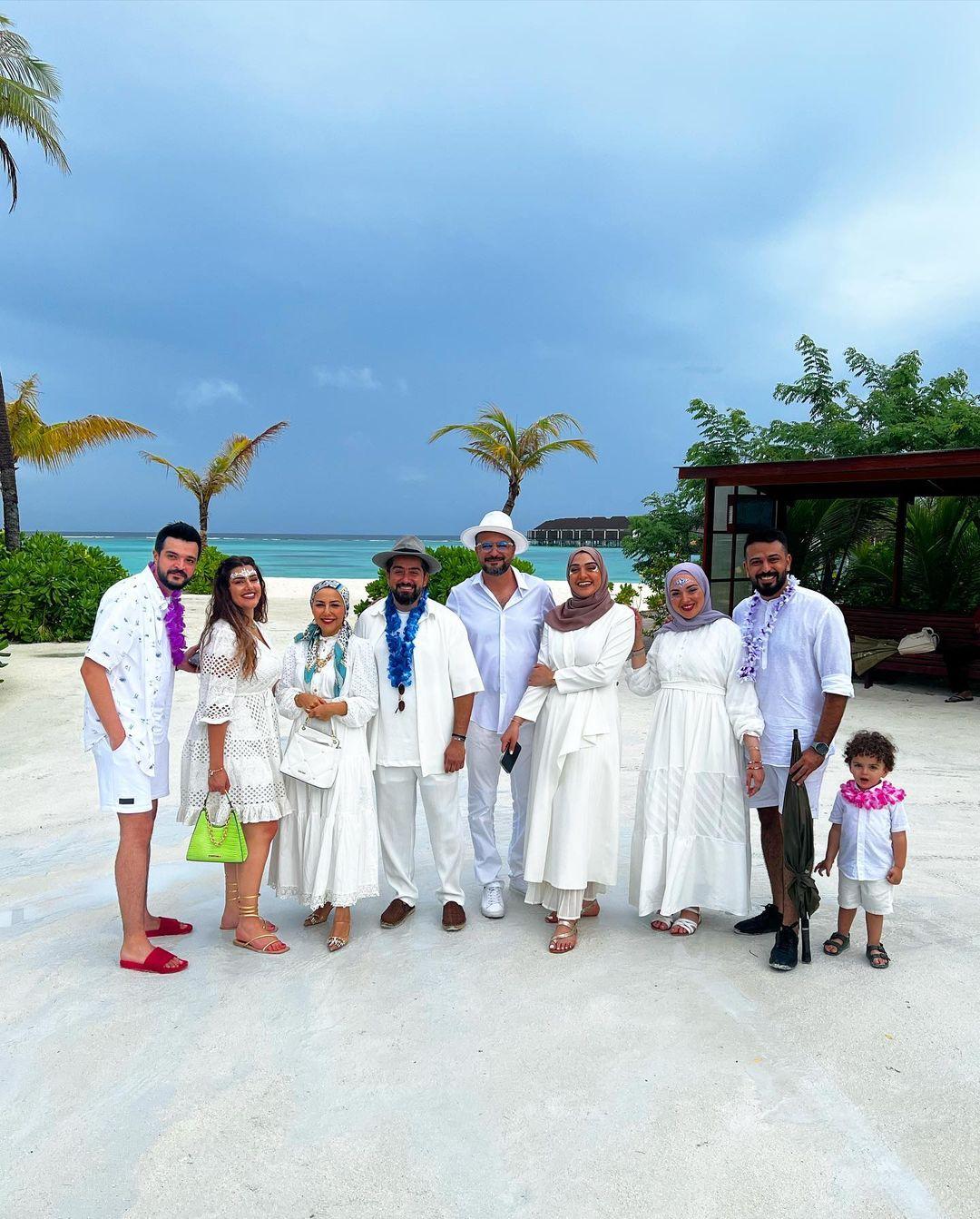 من الـ pre wedding لكريم ديب ولين أبو شعر في المالديف 
