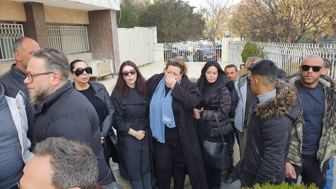 صور من انطلاق جنازة شادي زيدان من مشفى دار الشفاء