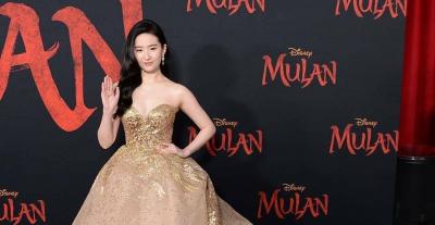 Yifei Liu في العرض الأول لفيلم Mulan