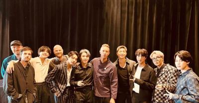 كريس مارتن وفرقة BTS -صورة من تويتر