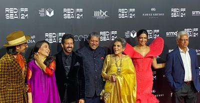 نجوم بوليوود في عرض فيلم "83" الهندي في مهرجان البحر الأحمر