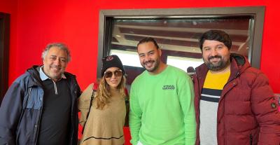 سميرة سعيد في الأستديو مع فريق عمل أغنيتها الجديدة