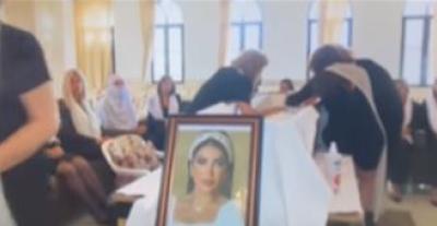 خلال وداع سارة الهاني لشقيقتها لينا - صورة معدلة من السوشيال ميديا
