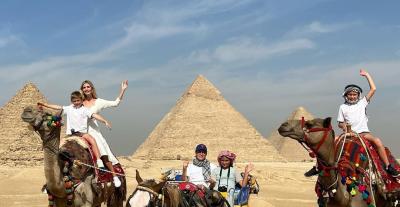 إيفانكا ترامب خلال زيارتها الأهرامات في مصر - صورة من انستقرام