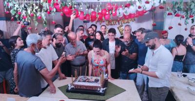 طاقم عمل فيلم سلمى يحتفل بـ عيد ميلاد سلاف فواخرجي - صورة من الفيسبوك