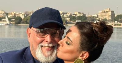 ريهام عبد الغفور مع والدها الراحل- صورة من فيسبوك