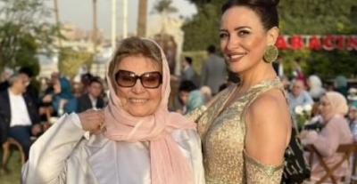 ريهام عبدالغفور ووالدتها  - إنستغرام 