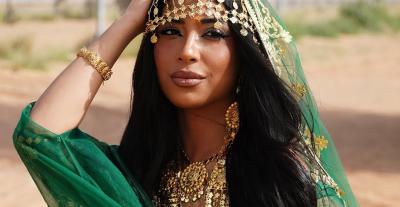 منى المنصوري: مصممة الأزياء الإماراتية التي تركت بصمة عالمية