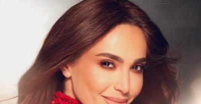 عبير نعمة بفستان من نيكولا جبران ومكياج من سامر خزامي