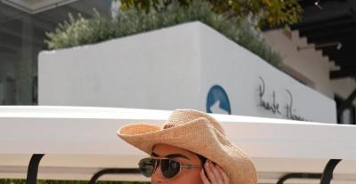 يارا النملة تلفت الأنظار بإطلالة بطابع Cowboy في ماربيلا