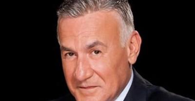 عزت أبو عوف