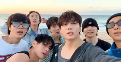 فرقة BTS من بثها المباشر - صورة معدلة