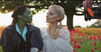 أريانا غراندي و سينثيا إريفو تكشفان كواليس Wicked: For Good