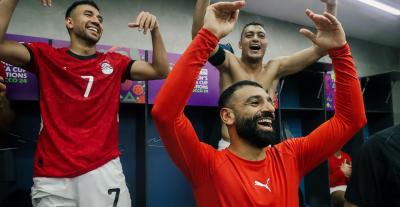 احتفال اللاعبين بتأهل منتخب مصر 